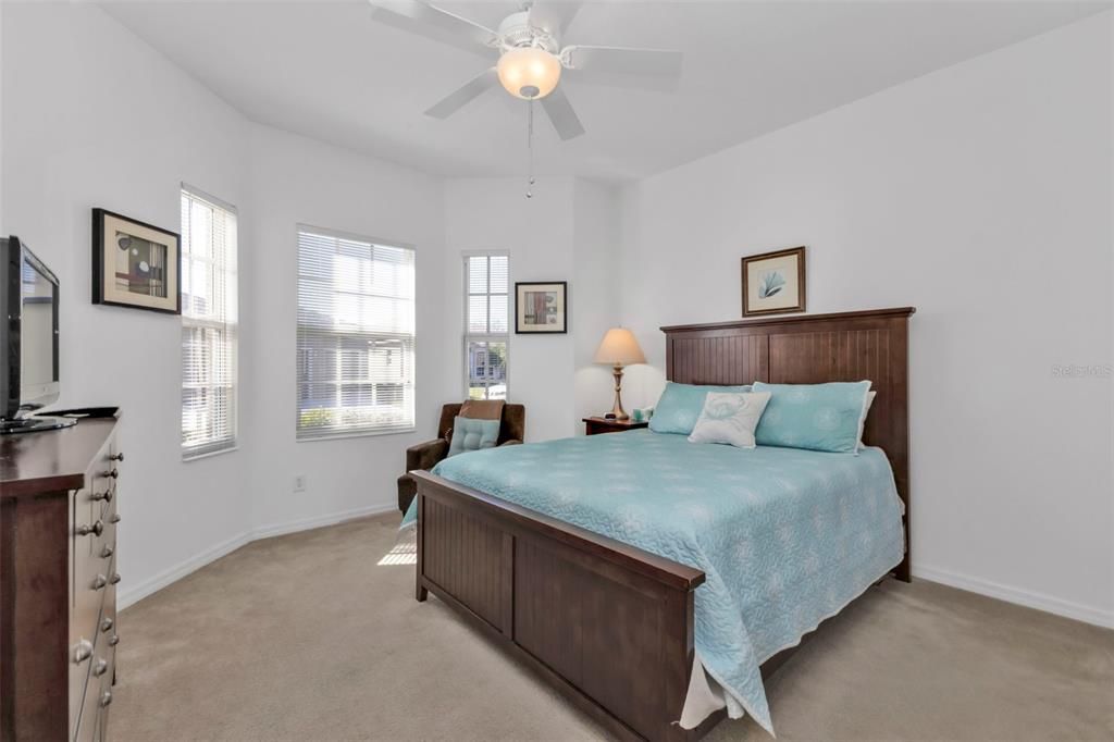 For Sale: $345,000 (2 beds, 2 baths, 1439 Square Feet)