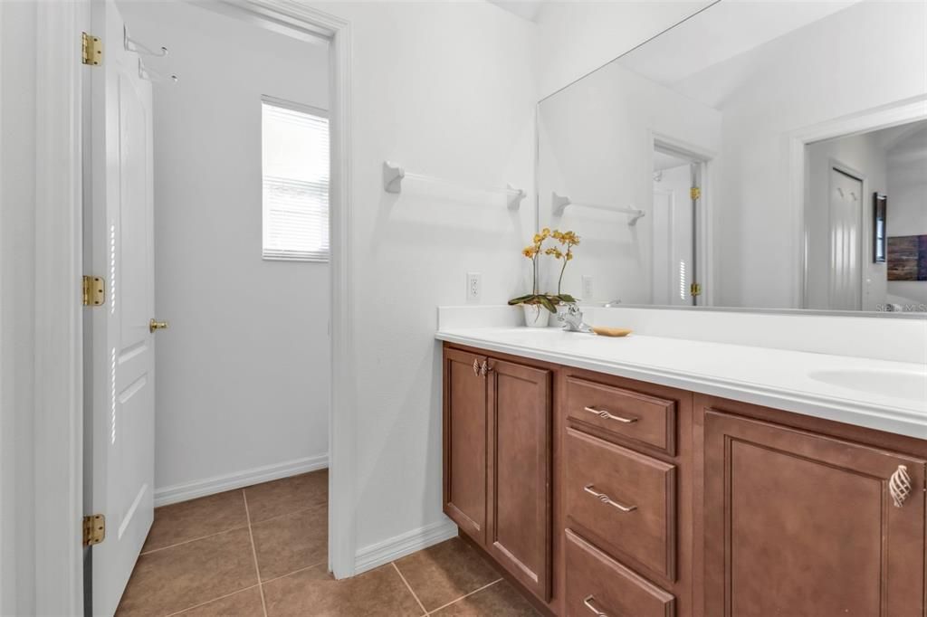 For Sale: $345,000 (2 beds, 2 baths, 1439 Square Feet)