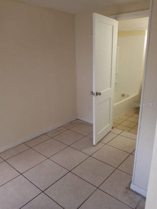 For Rent: $1,000 (1 beds, 1 baths, 500 Square Feet)