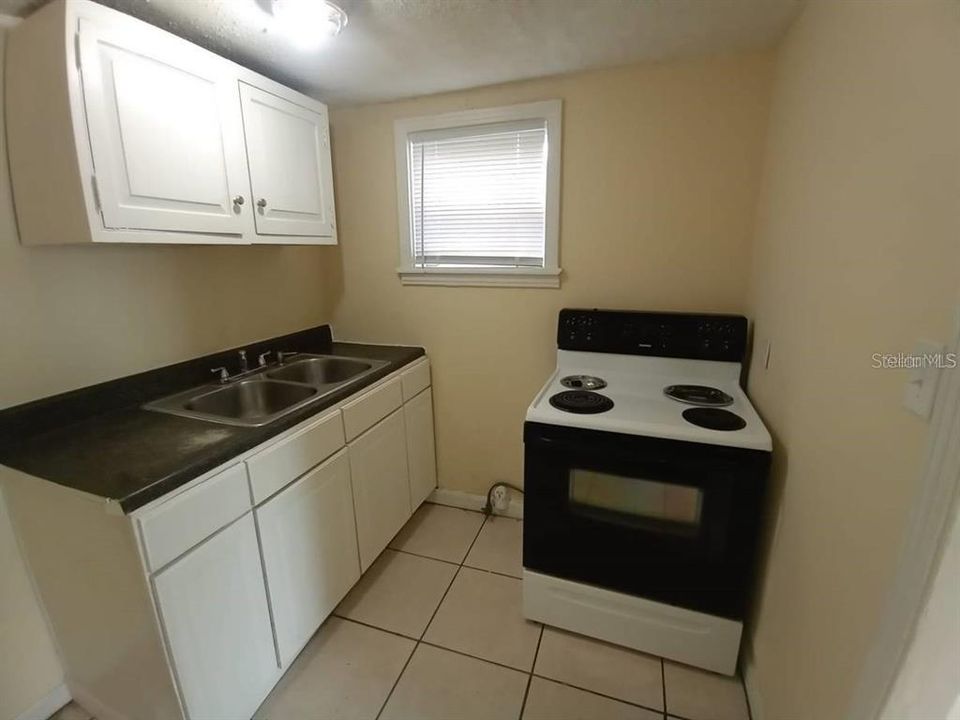 For Rent: $1,000 (1 beds, 1 baths, 500 Square Feet)