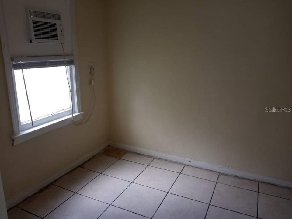 For Rent: $1,000 (1 beds, 1 baths, 500 Square Feet)