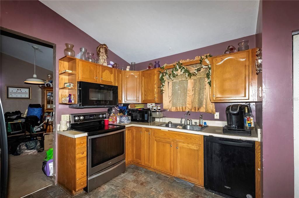 For Sale: $209,990 (3 beds, 2 baths, 1248 Square Feet)