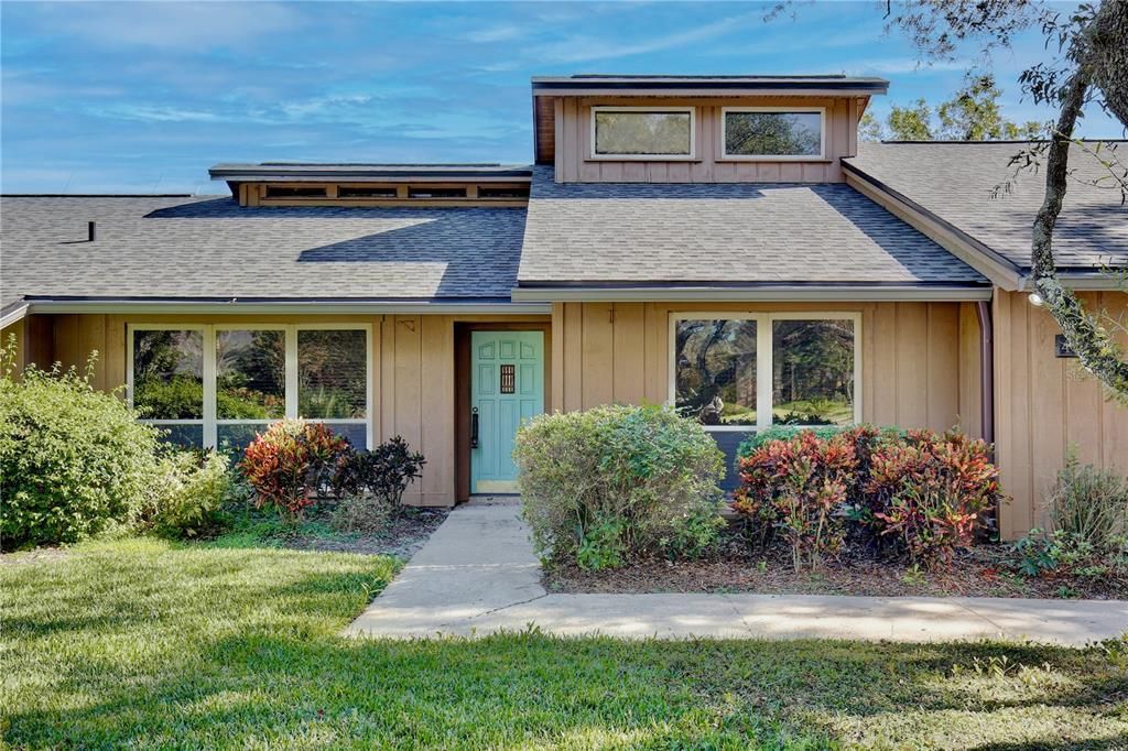 For Sale: $564,000 (3 beds, 2 baths, 1942 Square Feet)