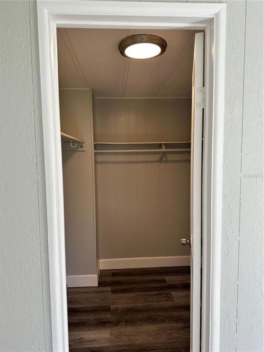 M bedroom walk in closet