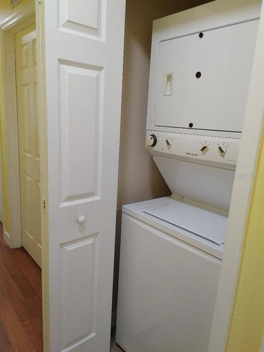 IN-UNIT WASHER & DRYER