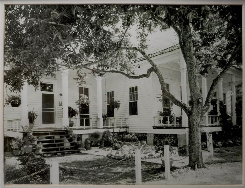 Historical Mary Perry House, from which 23177 McMullen Ave was modeled.