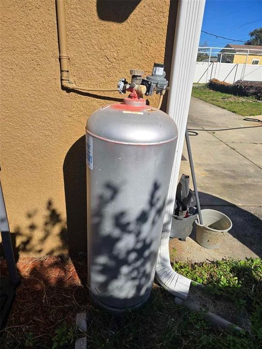 Propane tank for stove