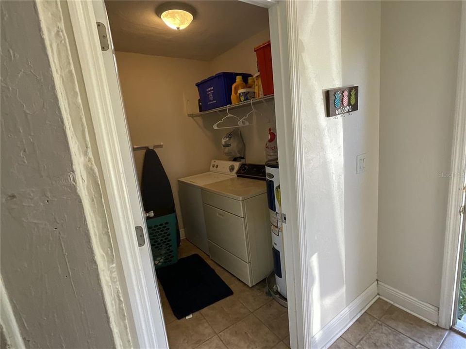 For Rent: $1,450 (2 beds, 1 baths, 944 Square Feet)