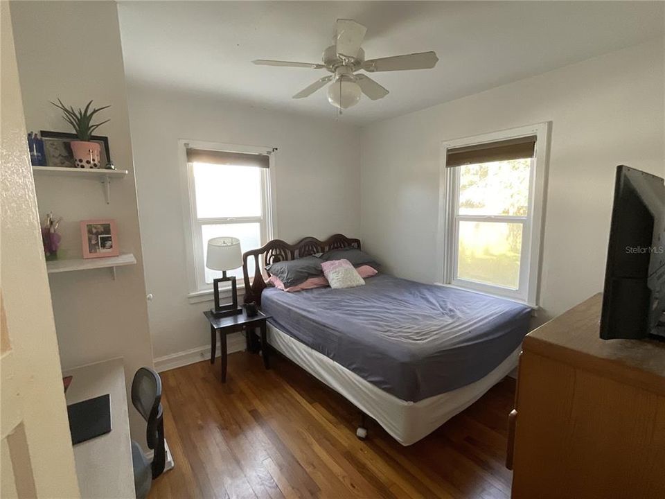 For Rent: $1,450 (2 beds, 1 baths, 944 Square Feet)