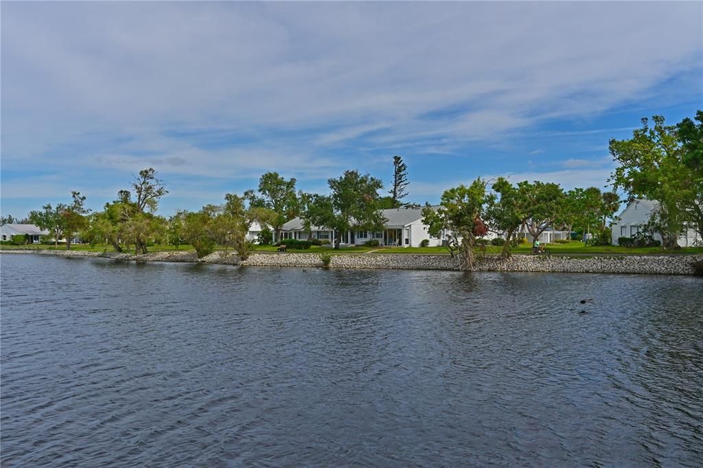 For Sale: $495,000 (2 beds, 2 baths, 1353 Square Feet)