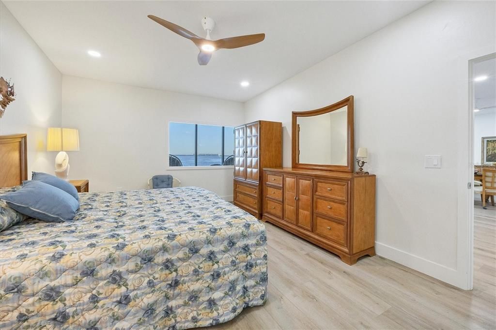 Huge Primary Bedroom with open view to harbor