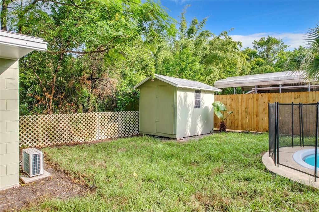 Shed is huge - don't be fooled by the pic!