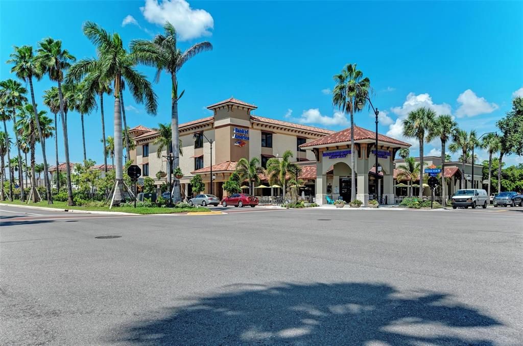 For Sale: $500,000 (3 beds, 2 baths, 1976 Square Feet)