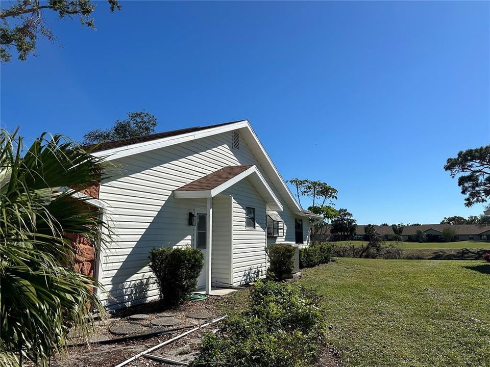 For Sale: $398,000 (3 beds, 2 baths, 1307 Square Feet)