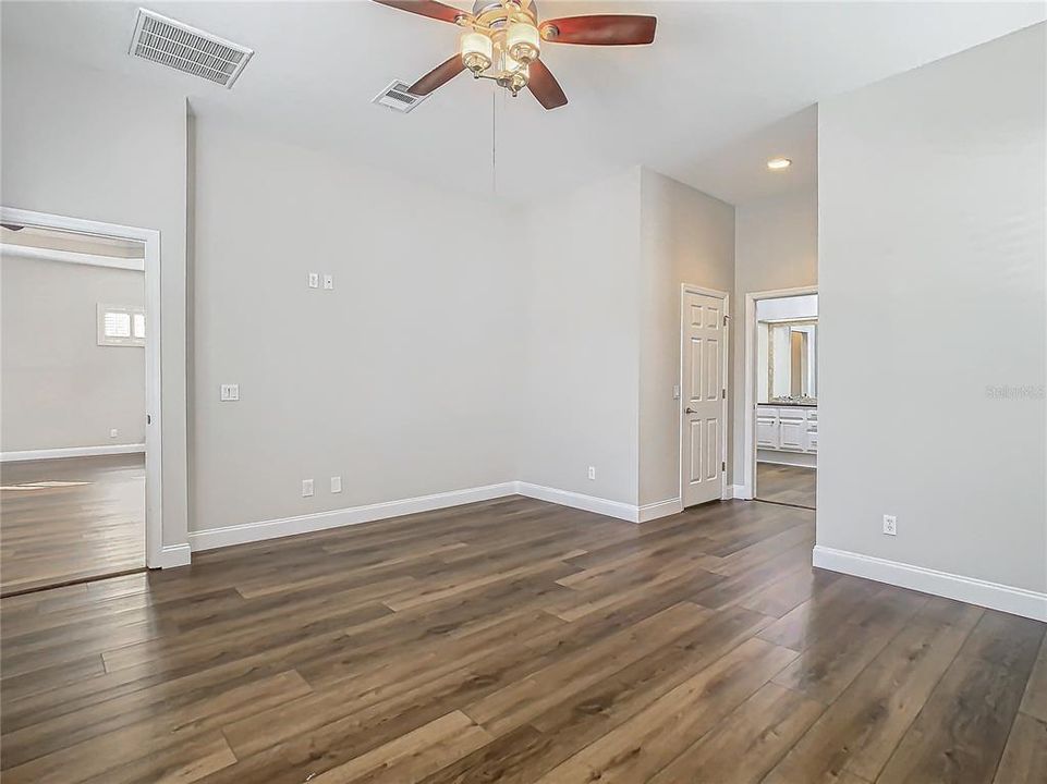 For Sale: $759,950 (3 beds, 2 baths, 3334 Square Feet)