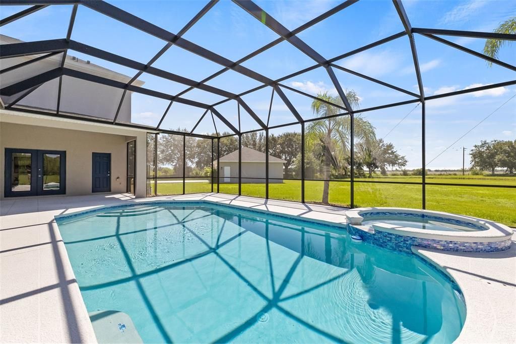 18307 White Fang Ct, Parrish FL 34219 FoxBrook Communities, MLS#A4630266Heated pool and spa