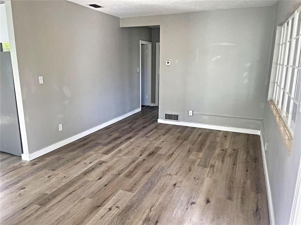 For Rent: $2,200 (2 beds, 1 baths, 1150 Square Feet)