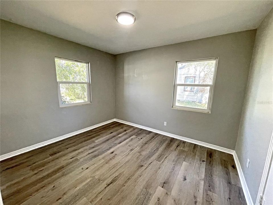 For Rent: $2,200 (2 beds, 1 baths, 1150 Square Feet)