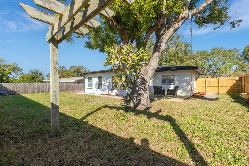 For Sale: $499,000 (3 beds, 2 baths, 1610 Square Feet)