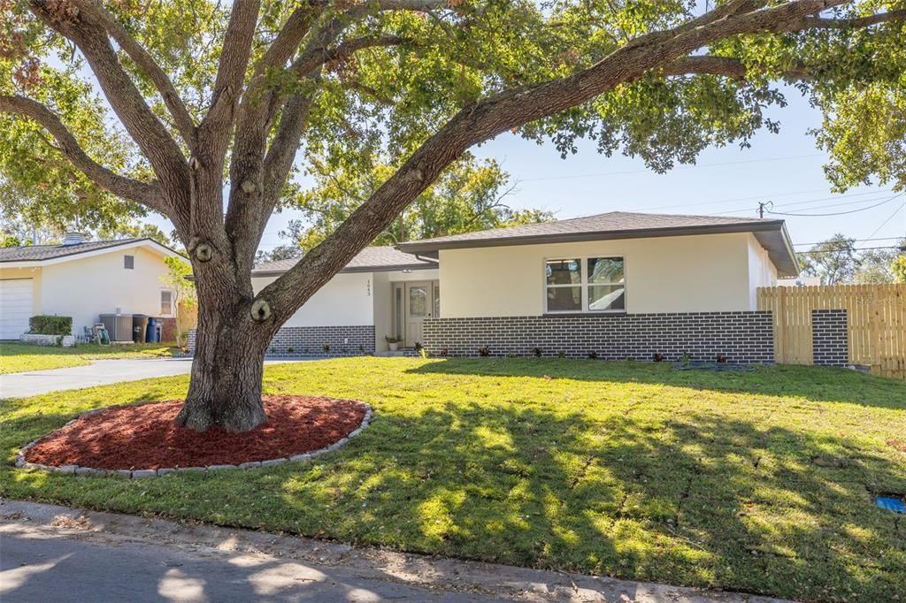 For Sale: $499,000 (3 beds, 2 baths, 1610 Square Feet)