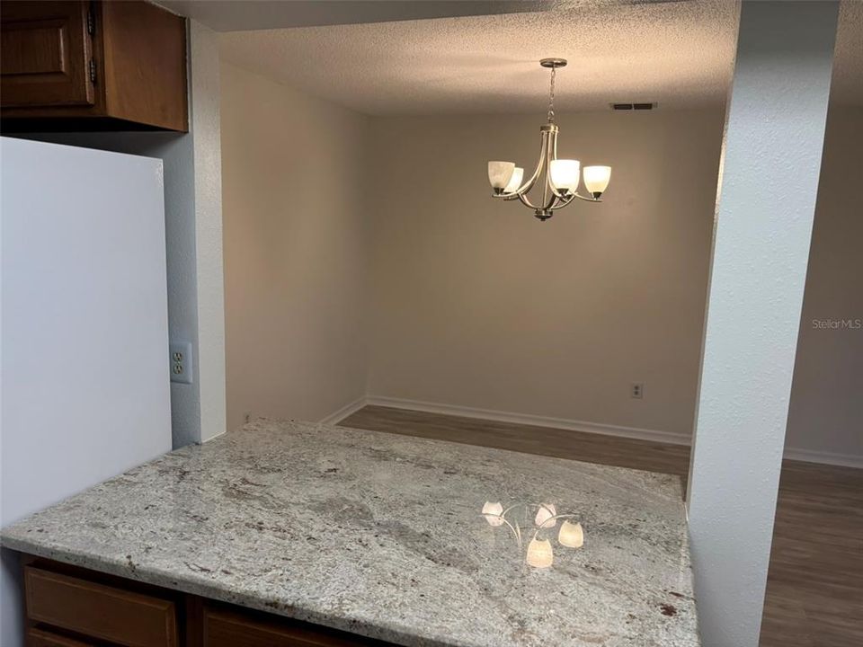 For Sale: $289,900 (2 beds, 2 baths, 1263 Square Feet)