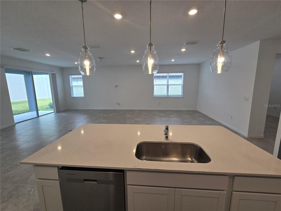 For Rent: $2,650 (3 beds, 3 baths, 2230 Square Feet)