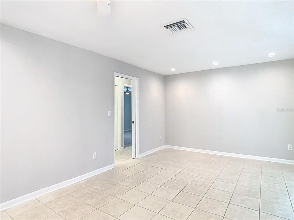 For Sale: $585,000 (3 beds, 2 baths, 2091 Square Feet)