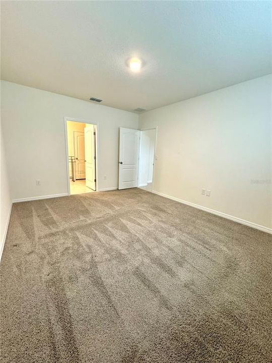 For Rent: $2,400 (4 beds, 2 baths, 1830 Square Feet)