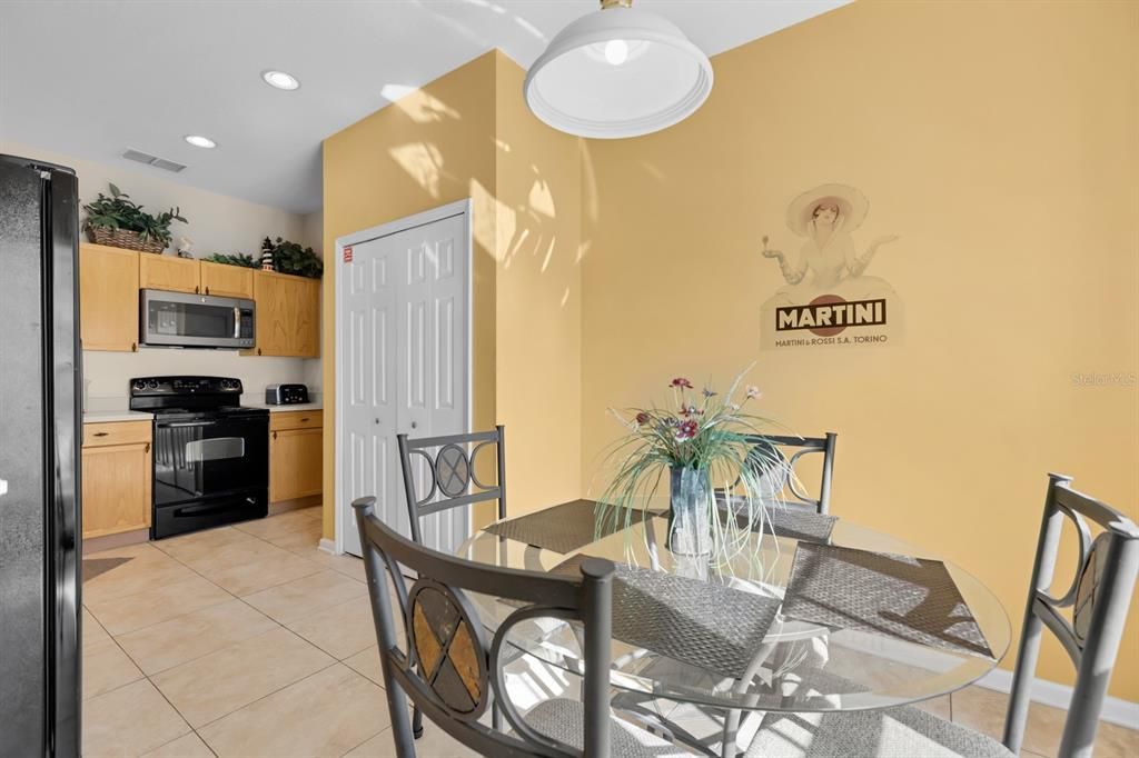 For Sale: $444,900 (4 beds, 2 baths, 1567 Square Feet)