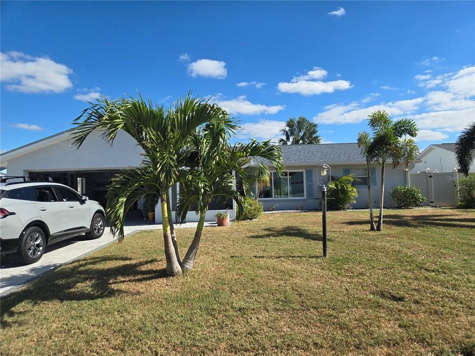 For Sale: $650,000 (3 beds, 2 baths, 1572 Square Feet)