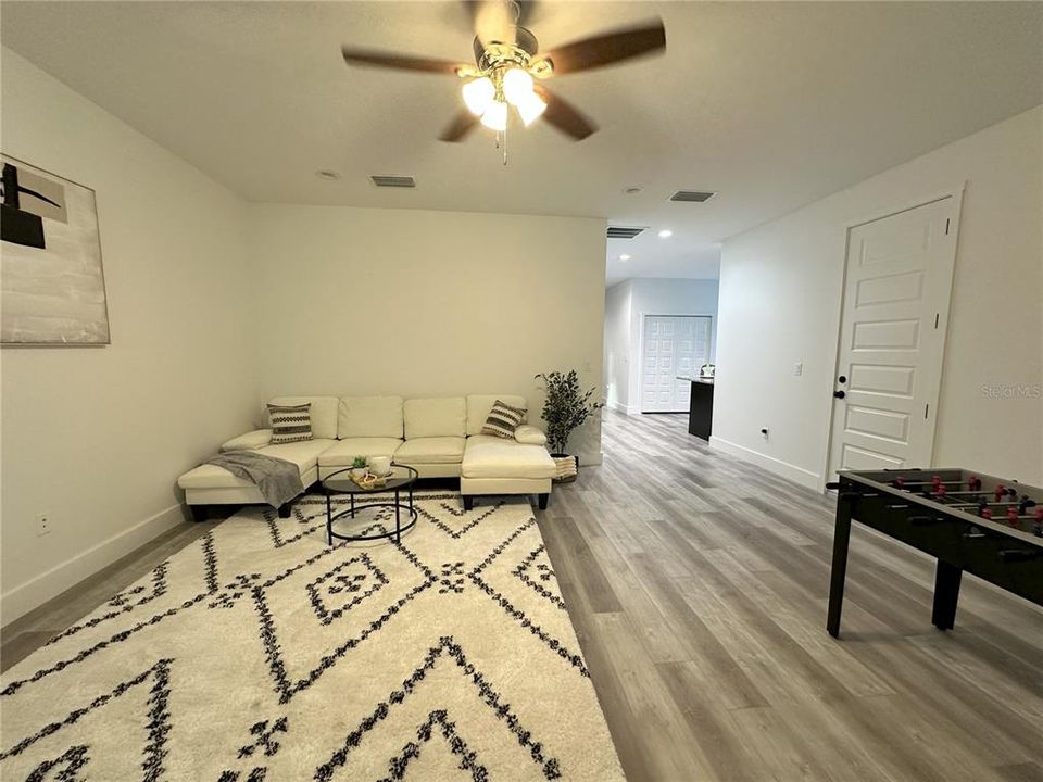 For Sale: $440,000 (3 beds, 2 baths, 1555 Square Feet)