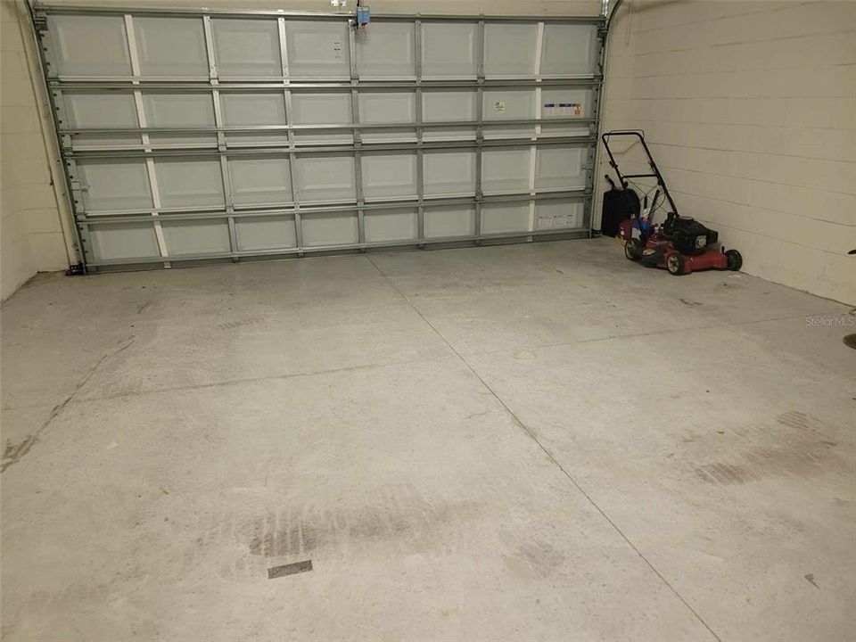 2-Car Garage