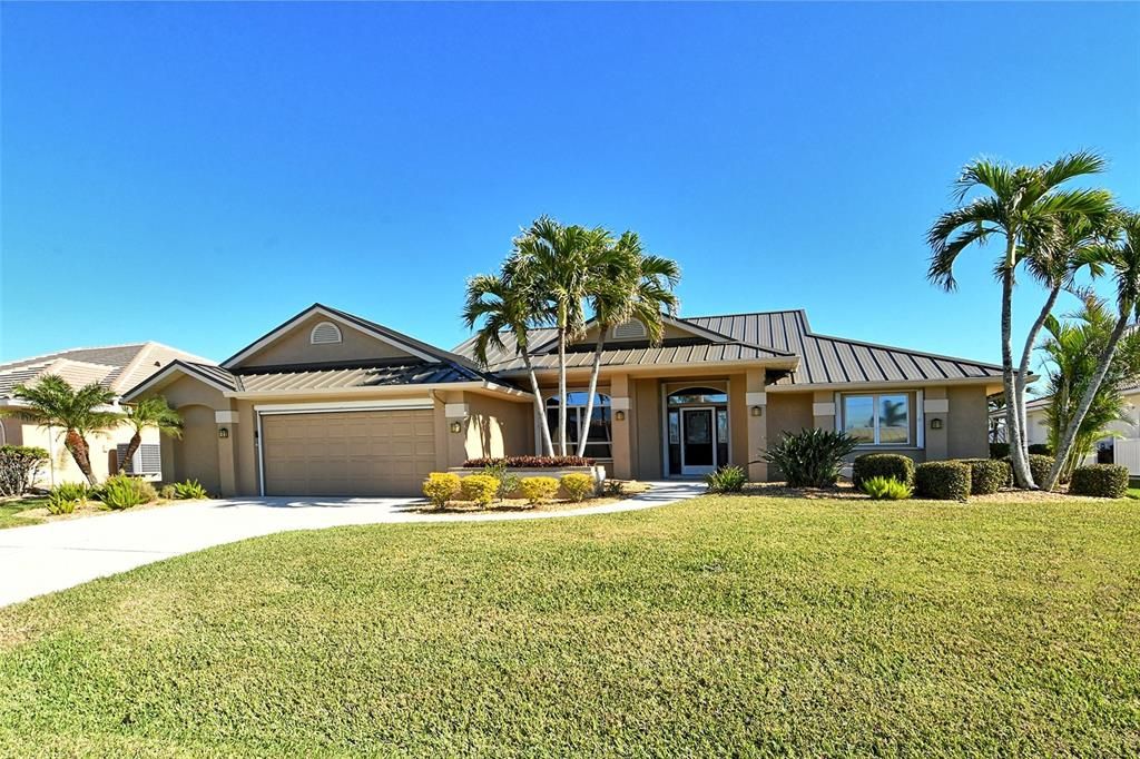 For Sale: $759,000 (3 beds, 2 baths, 2153 Square Feet)