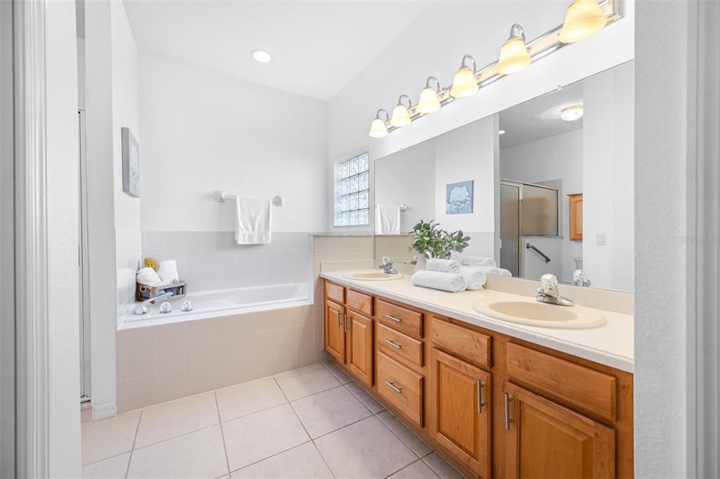 Active With Contract: $349,000 (3 beds, 2 baths, 1966 Square Feet)