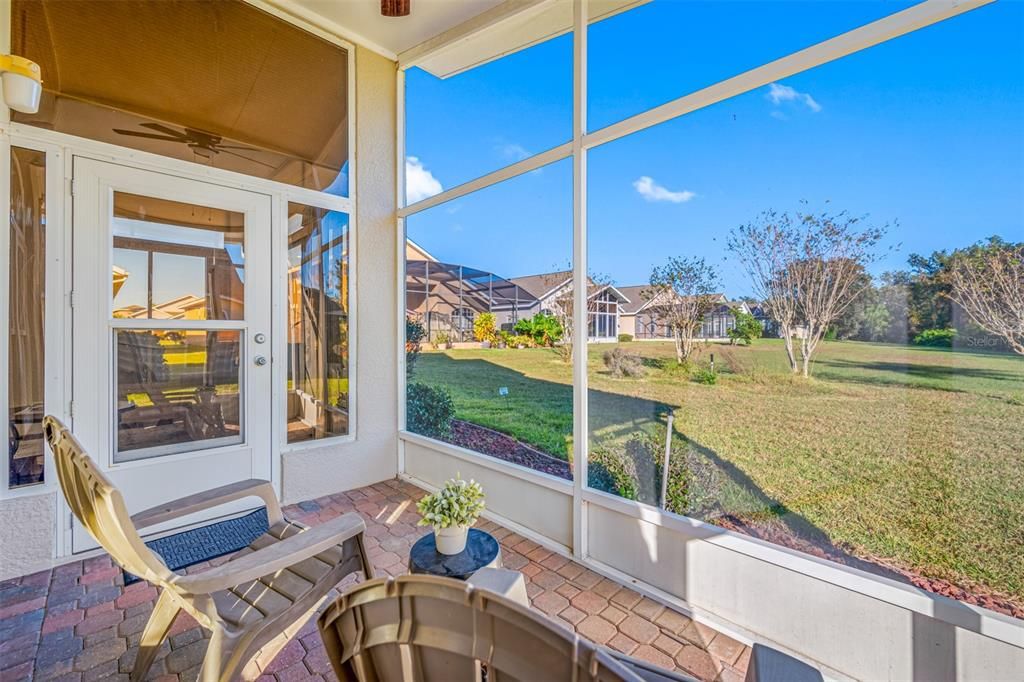 Active With Contract: $349,000 (3 beds, 2 baths, 1966 Square Feet)