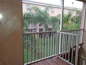 Balcony with spiral to downstairs porch