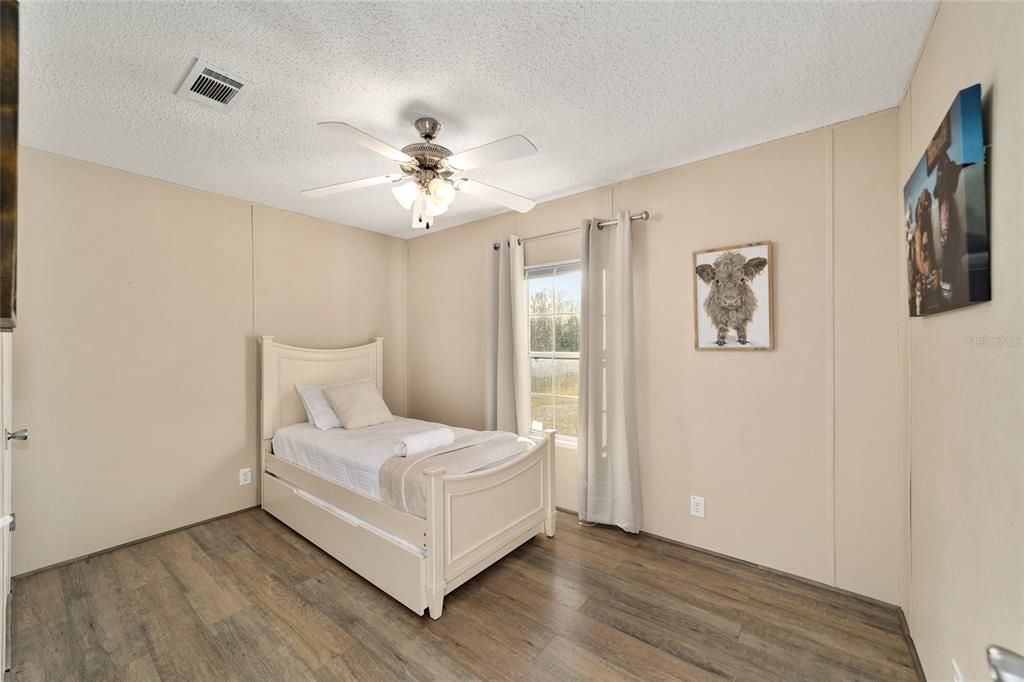 For Sale: $449,800 (3 beds, 2 baths, 1539 Square Feet)