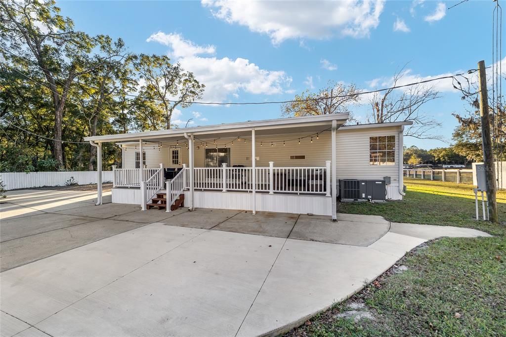 For Sale: $449,800 (3 beds, 2 baths, 1539 Square Feet)