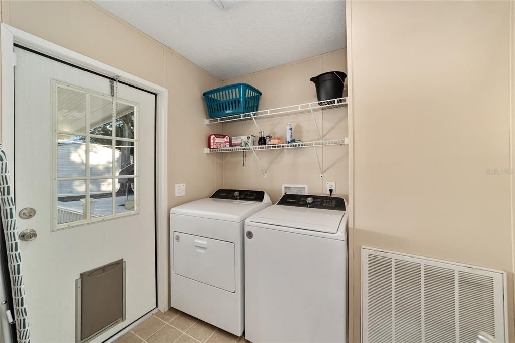 For Sale: $449,800 (3 beds, 2 baths, 1539 Square Feet)