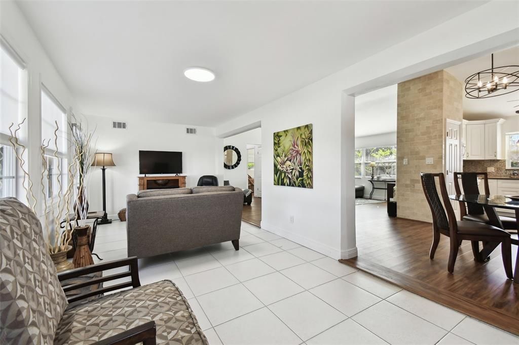 For Sale: $429,900 (3 beds, 2 baths, 1288 Square Feet)