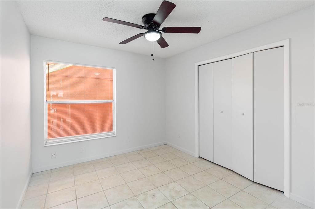 For Sale: $299,999 (2 beds, 2 baths, 947 Square Feet)