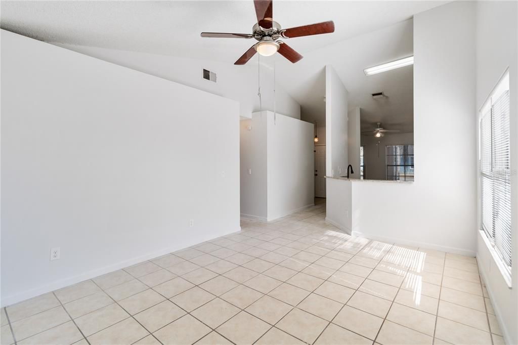 For Sale: $299,999 (2 beds, 2 baths, 947 Square Feet)