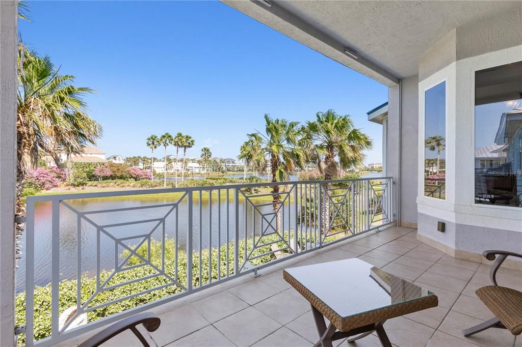 Second floor balcony/lake view