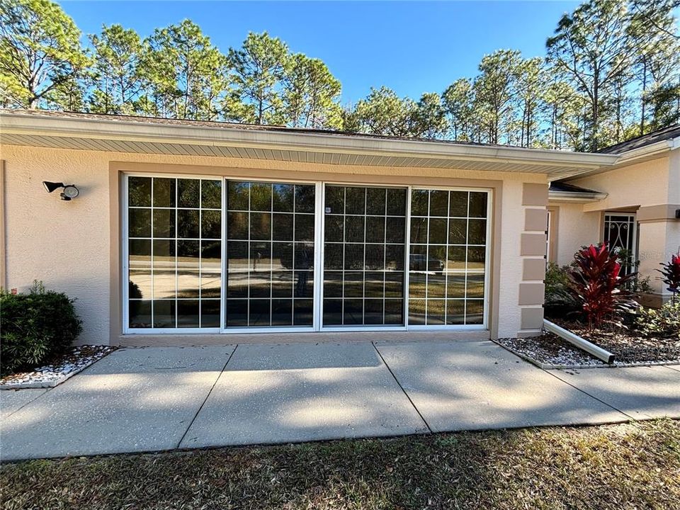 Outside view of bonus room