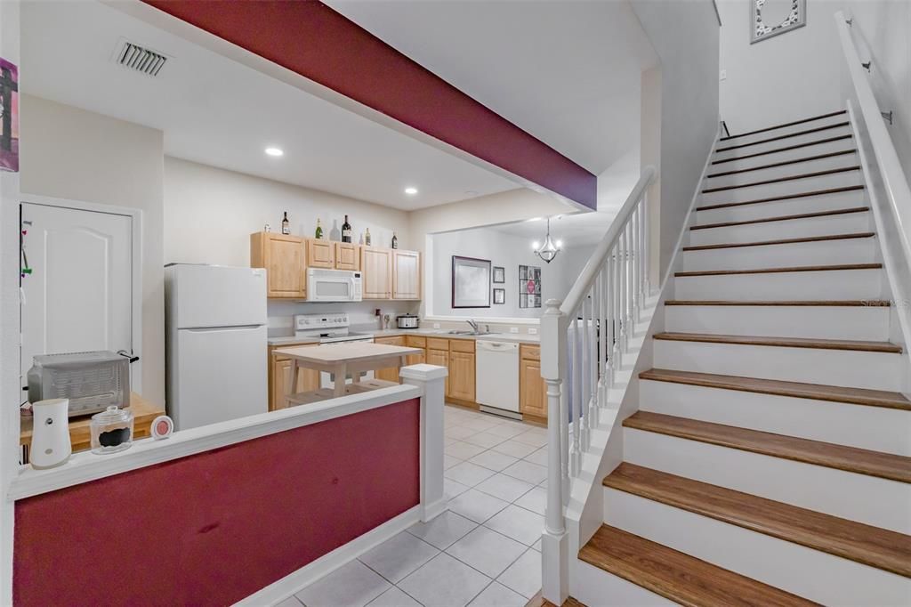 For Sale: $275,900 (3 beds, 2 baths, 1644 Square Feet)