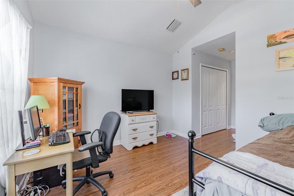 For Sale: $275,900 (3 beds, 2 baths, 1644 Square Feet)