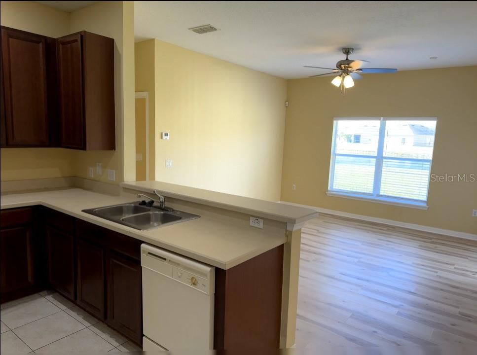 For Rent: $2,195 (3 beds, 2 baths, 1630 Square Feet)