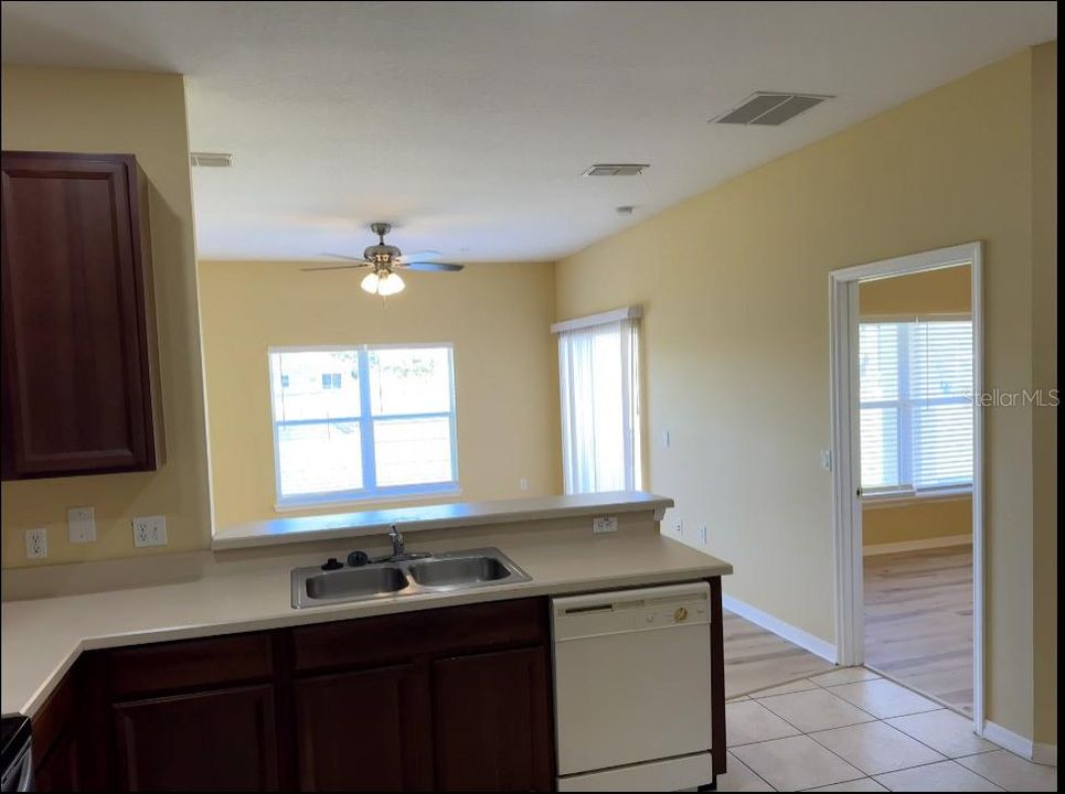 For Rent: $2,195 (3 beds, 2 baths, 1630 Square Feet)