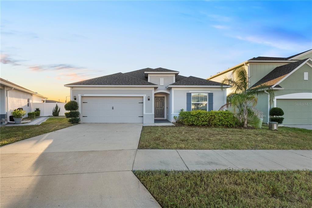 For Sale: $404,999 (4 beds, 2 baths, 2182 Square Feet)