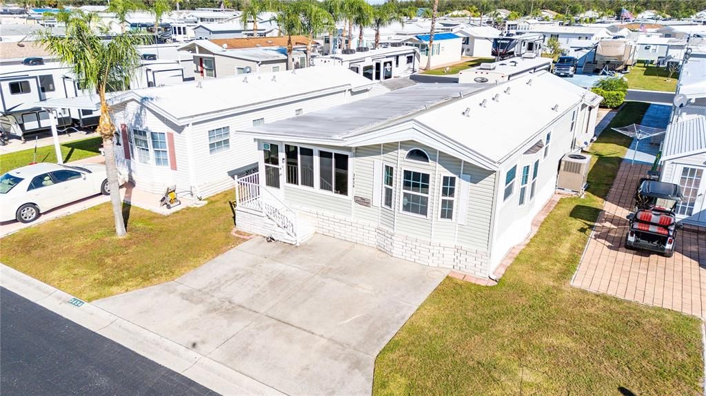 Double parking area in front of the home